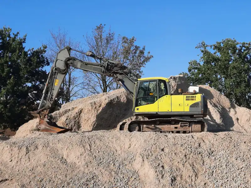 平顶山工厂仓库防静电地坪施工方案及技术要点详解
