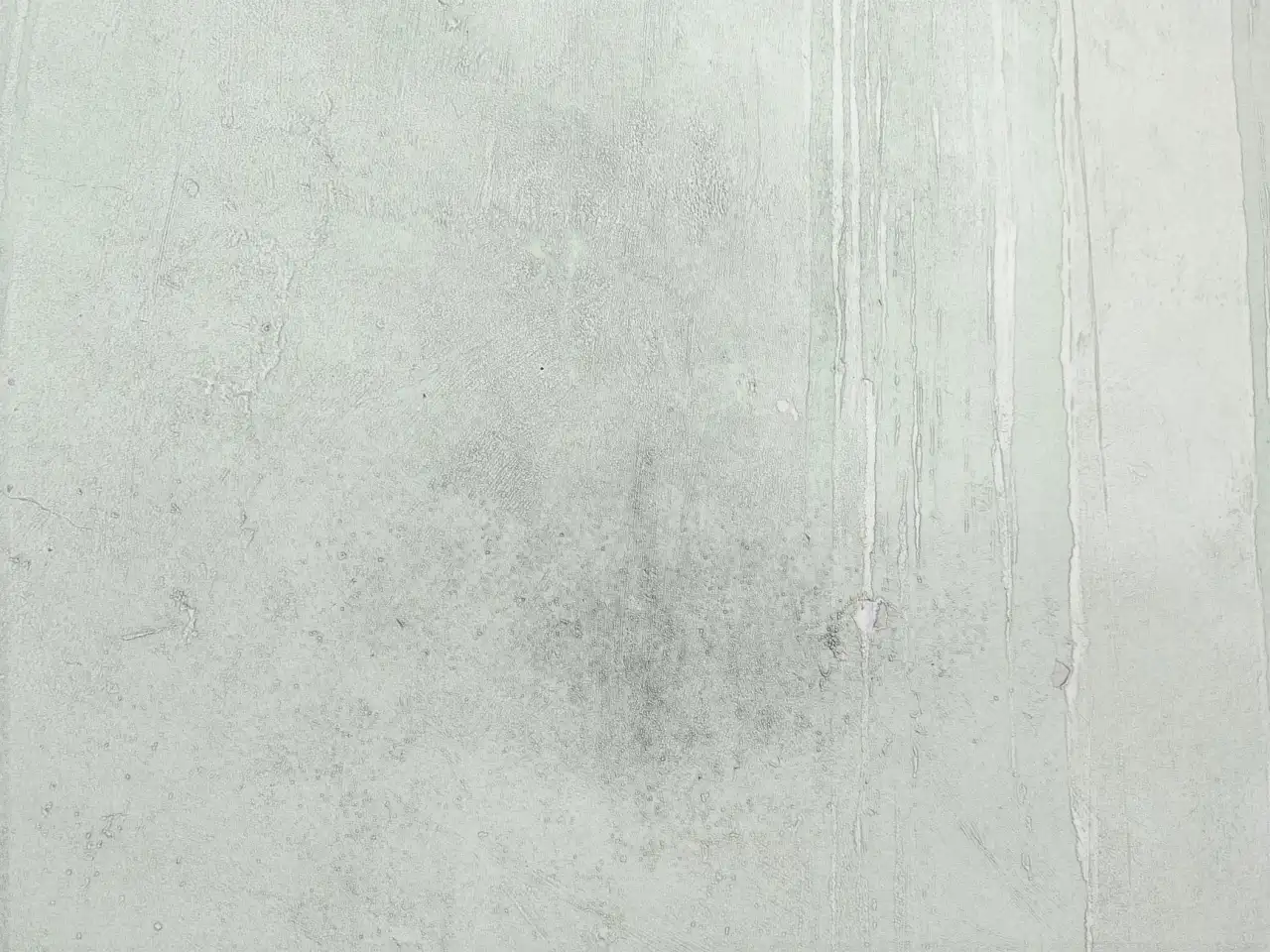 防静电地坪与聚氨酯地坪在工业厂房中的应用技术解析